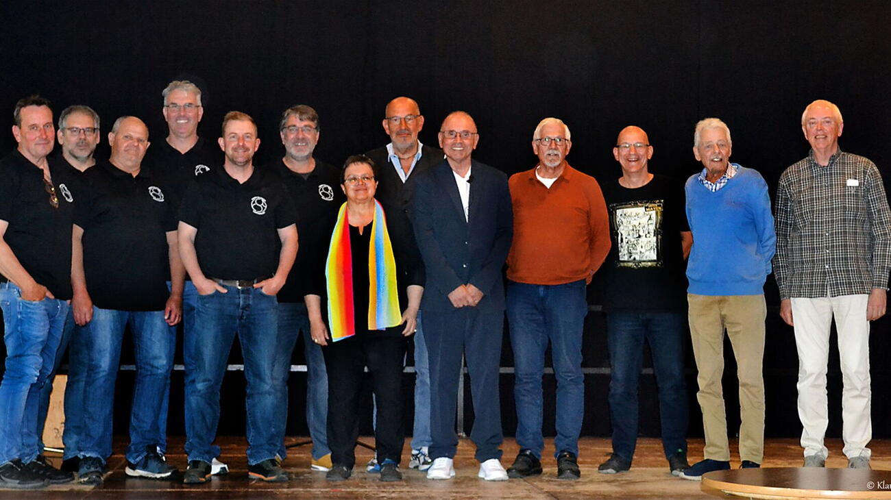 Plattschwätzerdach in Ulmen